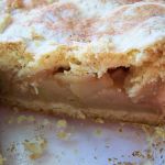 Pastel de manzana, chocolate y pasas